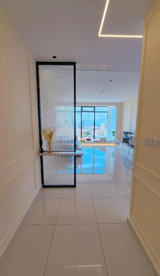 Skypool With Seaview 8Pax Beacon Executive Suites - Georgetown City Centre - 3Km To Komtar Ma­lay­sia