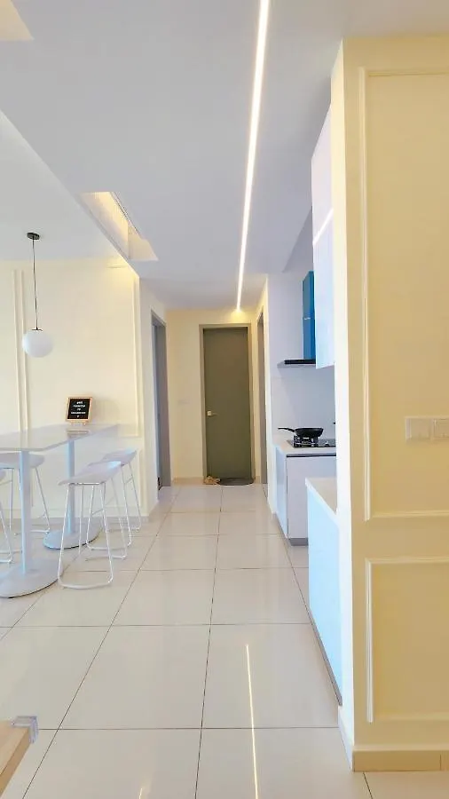Skypool With Seaview 8Pax Beacon Executive Suites - Georgetown City Centre - 3Km To Komtar 0*, George Town Ma­lay­sia