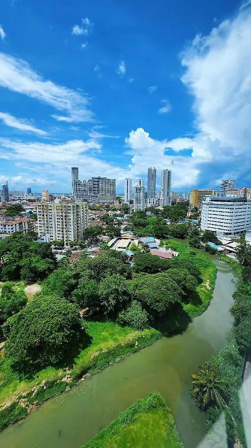 Skypool With Seaview 8Pax Beacon Executive Suites - Georgetown City Centre - 3Km To Komtar Apartment