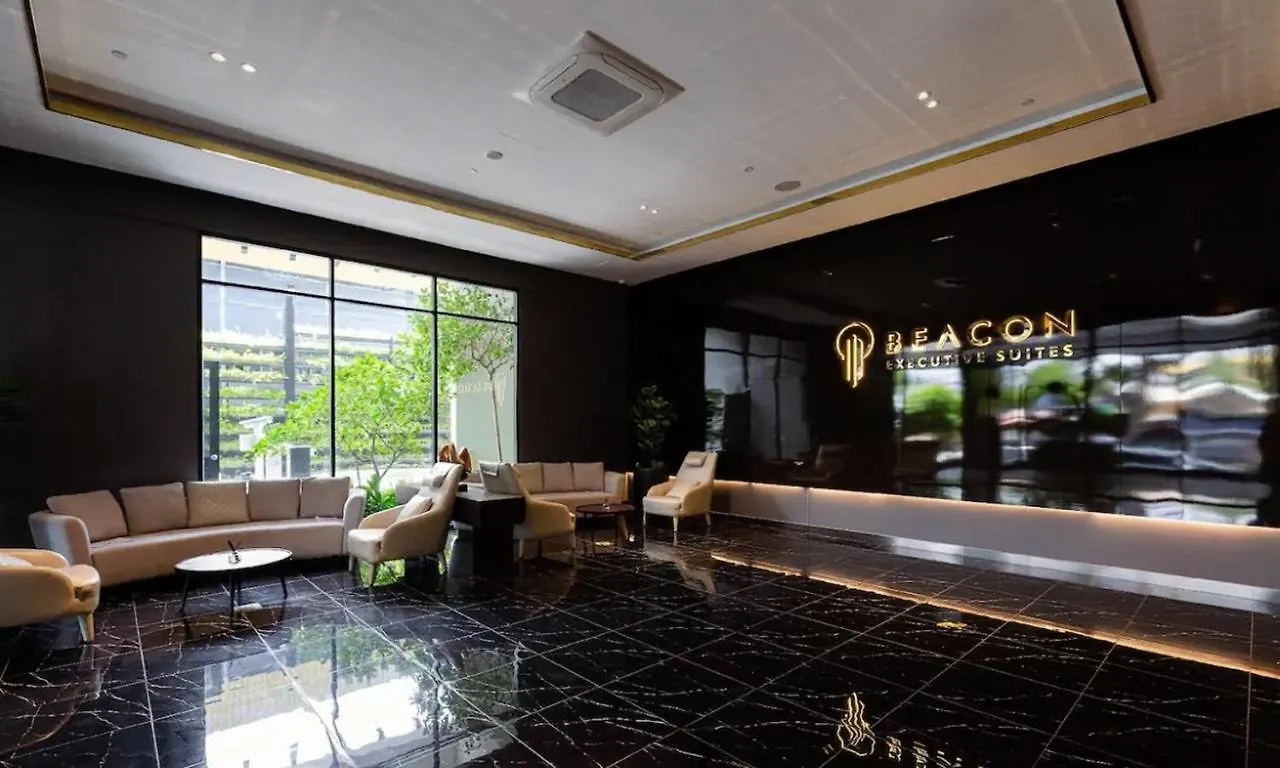 Skypool With Seaview 8Pax Beacon Executive Suites - Georgetown City Centre - 3Km To Komtar Apartment George Town