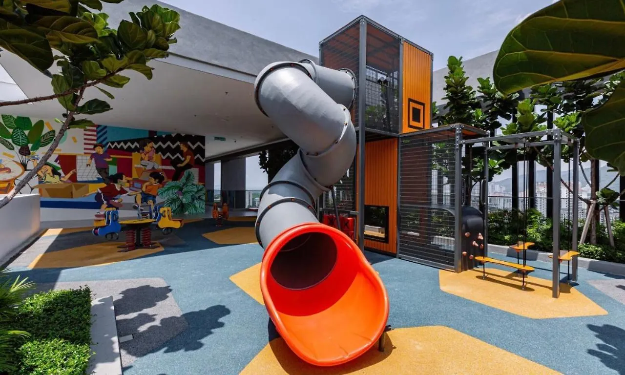 Skypool With Seaview 8Pax Beacon Executive Suites - Georgetown City Centre - 3Km To Komtar